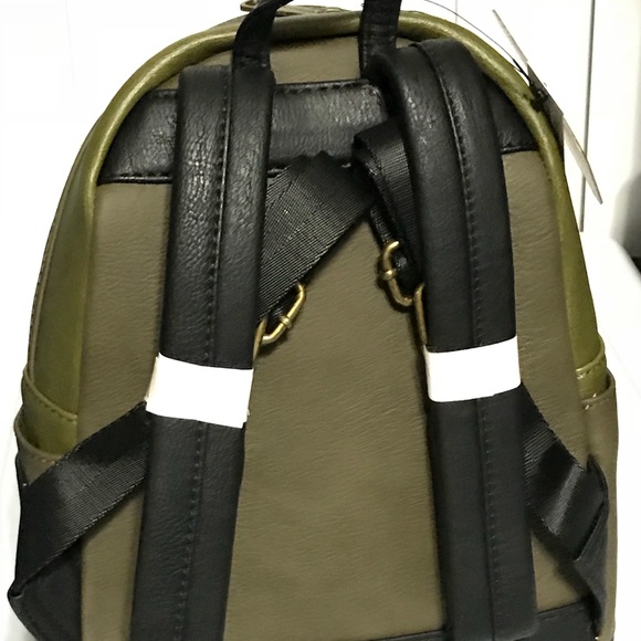 Star Wars Boba Fett Mini LoungeFly Backpack - Picture 5 of 6